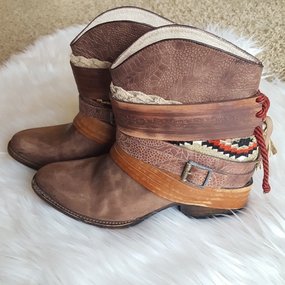 Freebird by Steven Mezcal Wraparound Boots - Picture 2 of 7